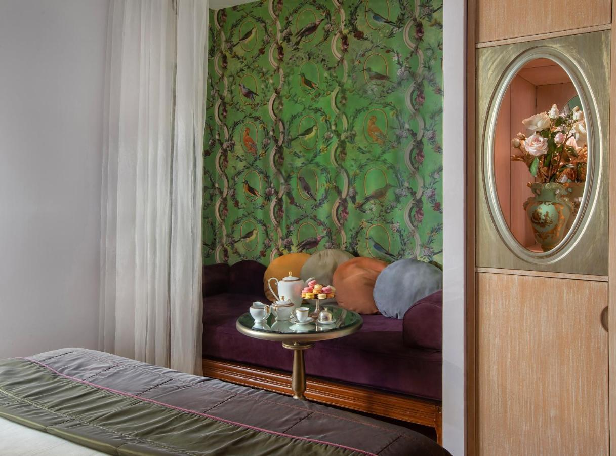 Chateau Monfort - Relais & Chateaux Milano Esterno foto A room at the hotel