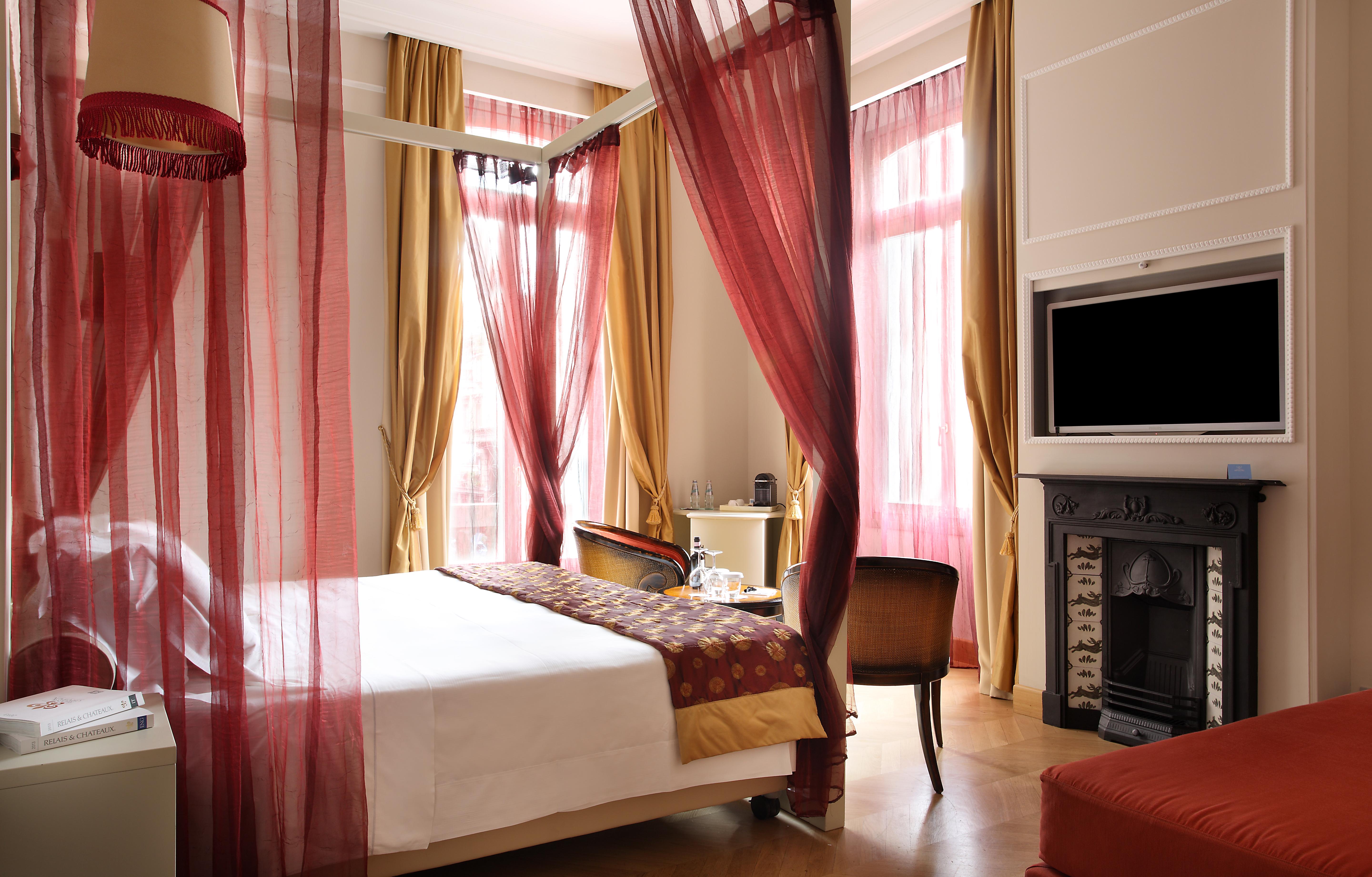 Chateau Monfort - Relais & Chateaux Milano Esterno foto A room at the hotel