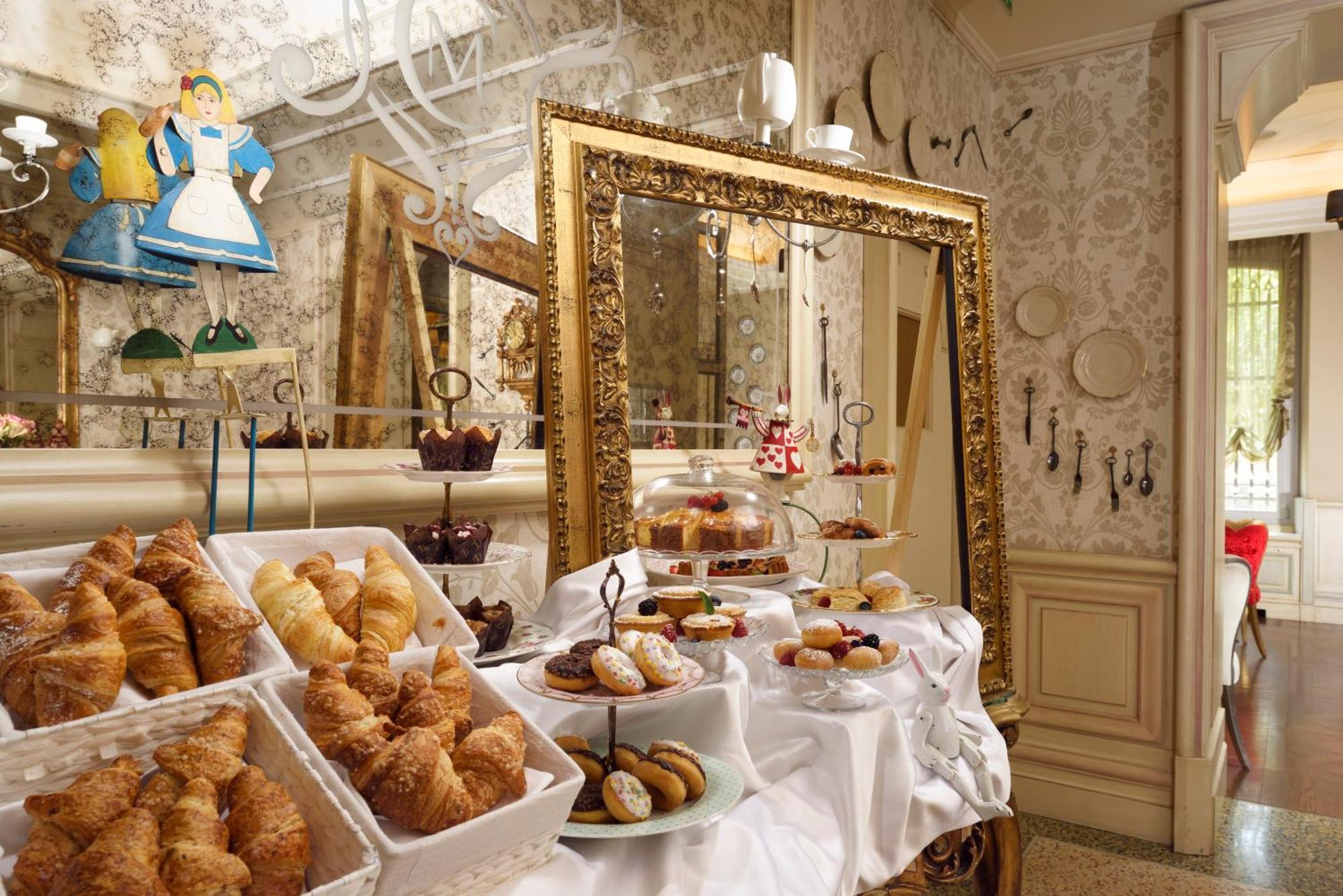 Chateau Monfort - Relais & Chateaux Milano Esterno foto The Tea Room