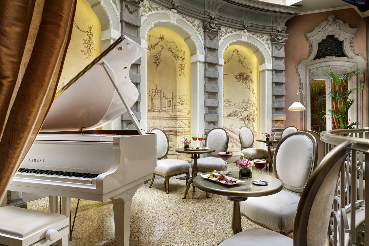 Chateau Monfort - Relais & Chateaux Milano Esterno foto The lobby