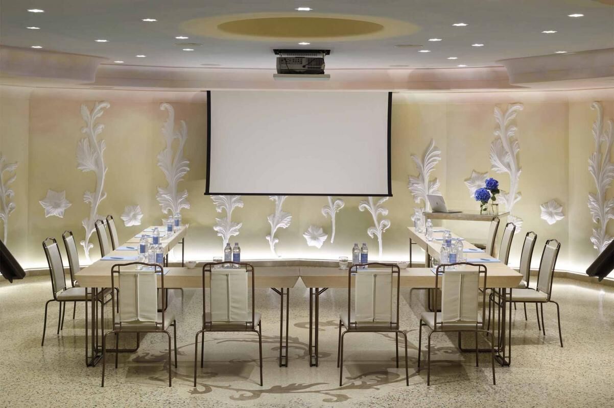 Chateau Monfort - Relais & Chateaux Milano Esterno foto Meeting room